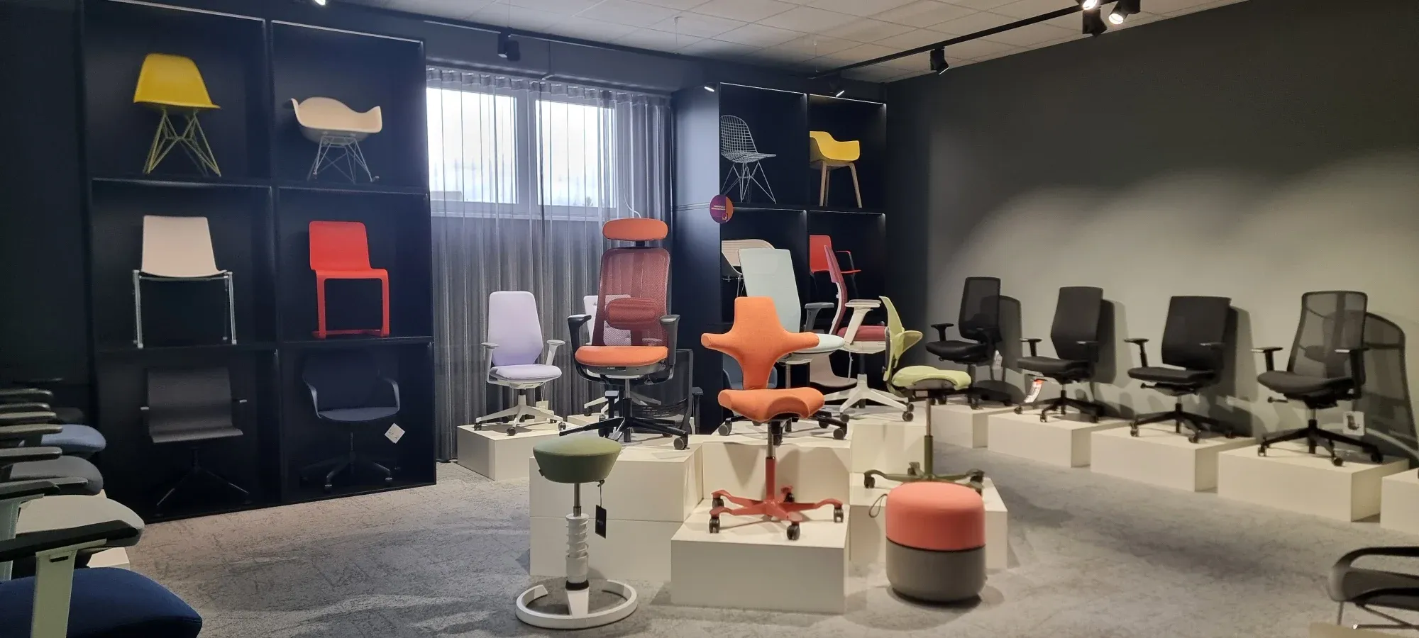 Stuhlausstellung Showroom