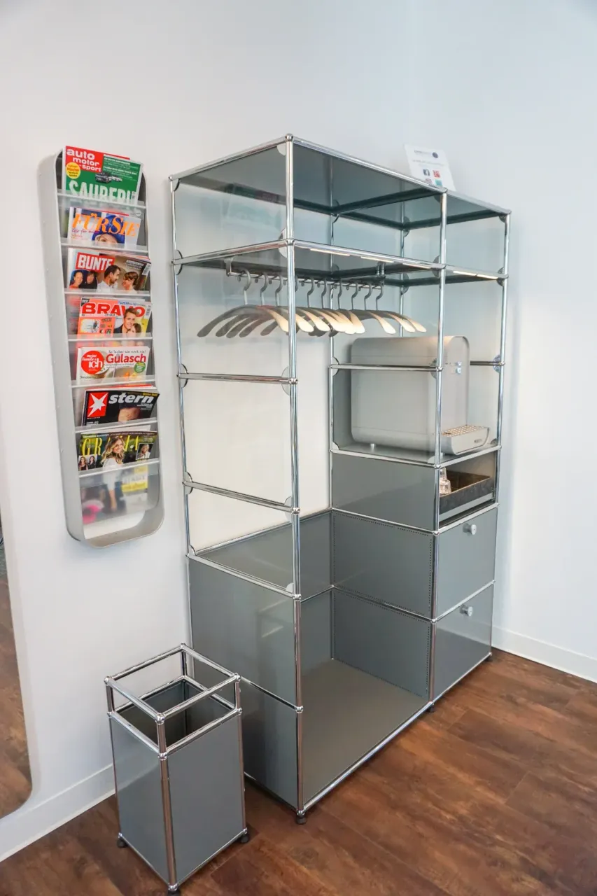 Garderobe aus USM Möbeln